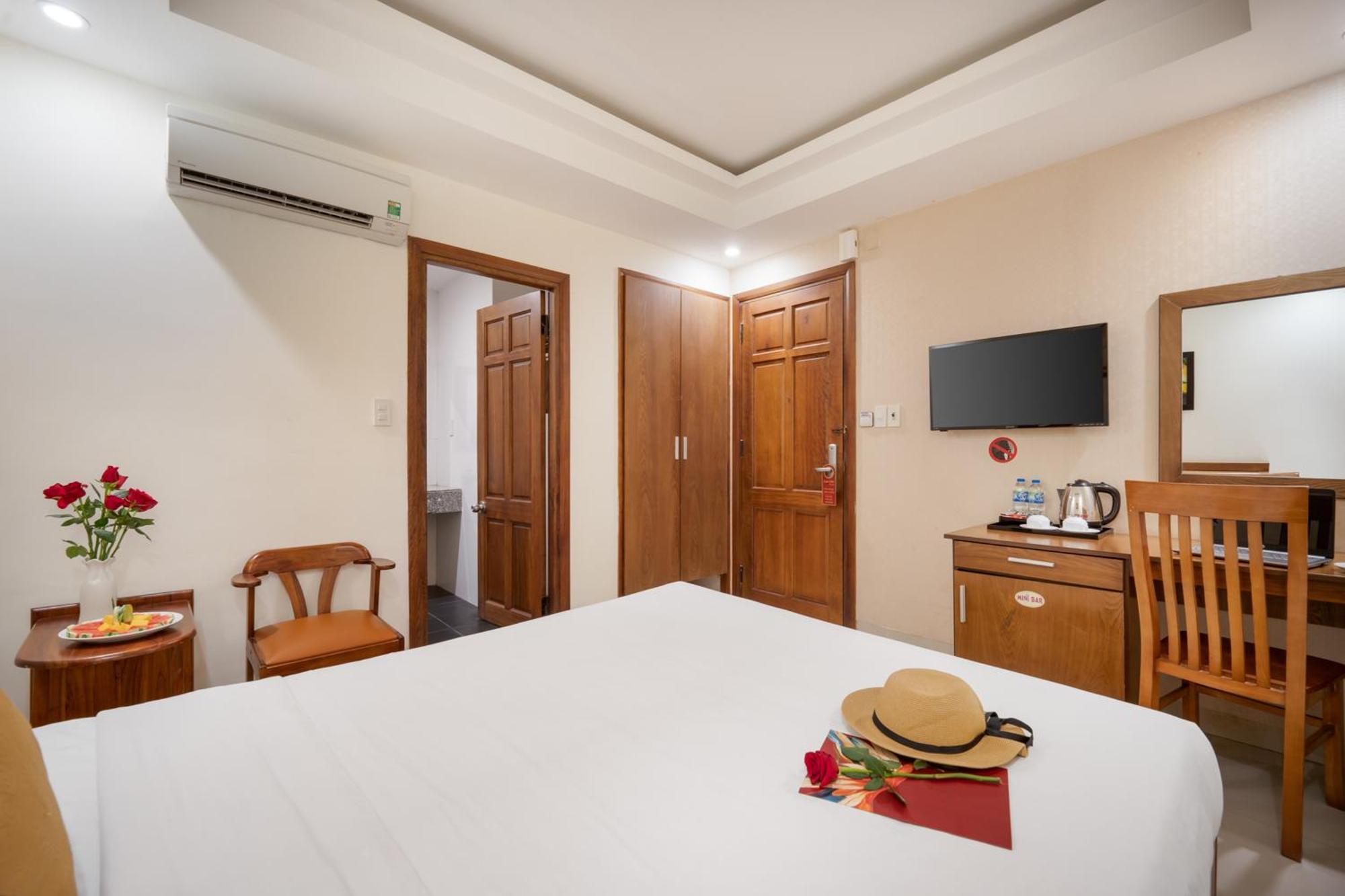 Twilight Beach Hotel Дананг Екстериор снимка